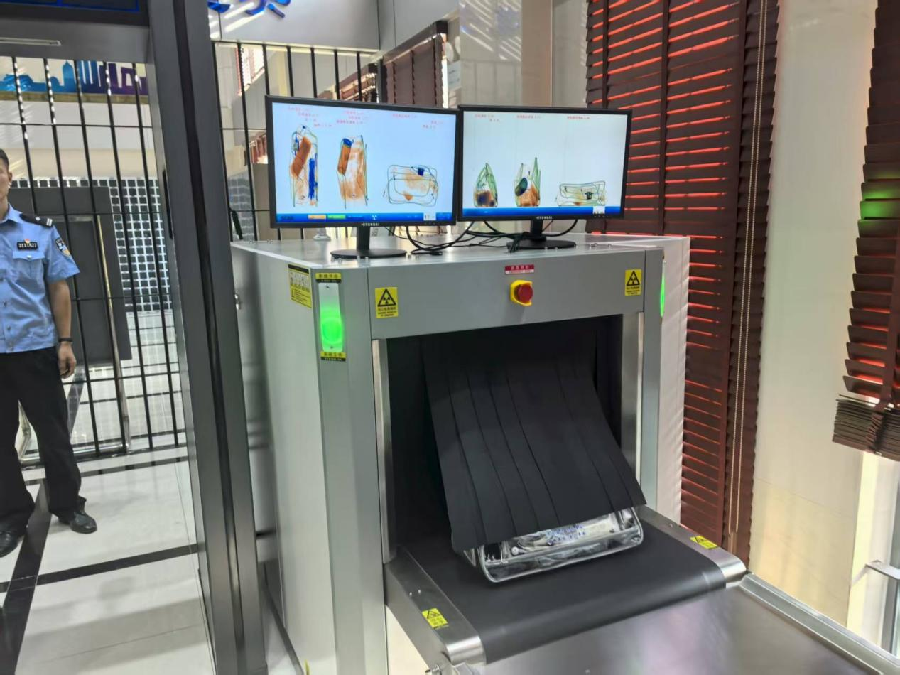 EASTIMAGE 6550 آلة تفتيش أمنية تم نشرها في السجن