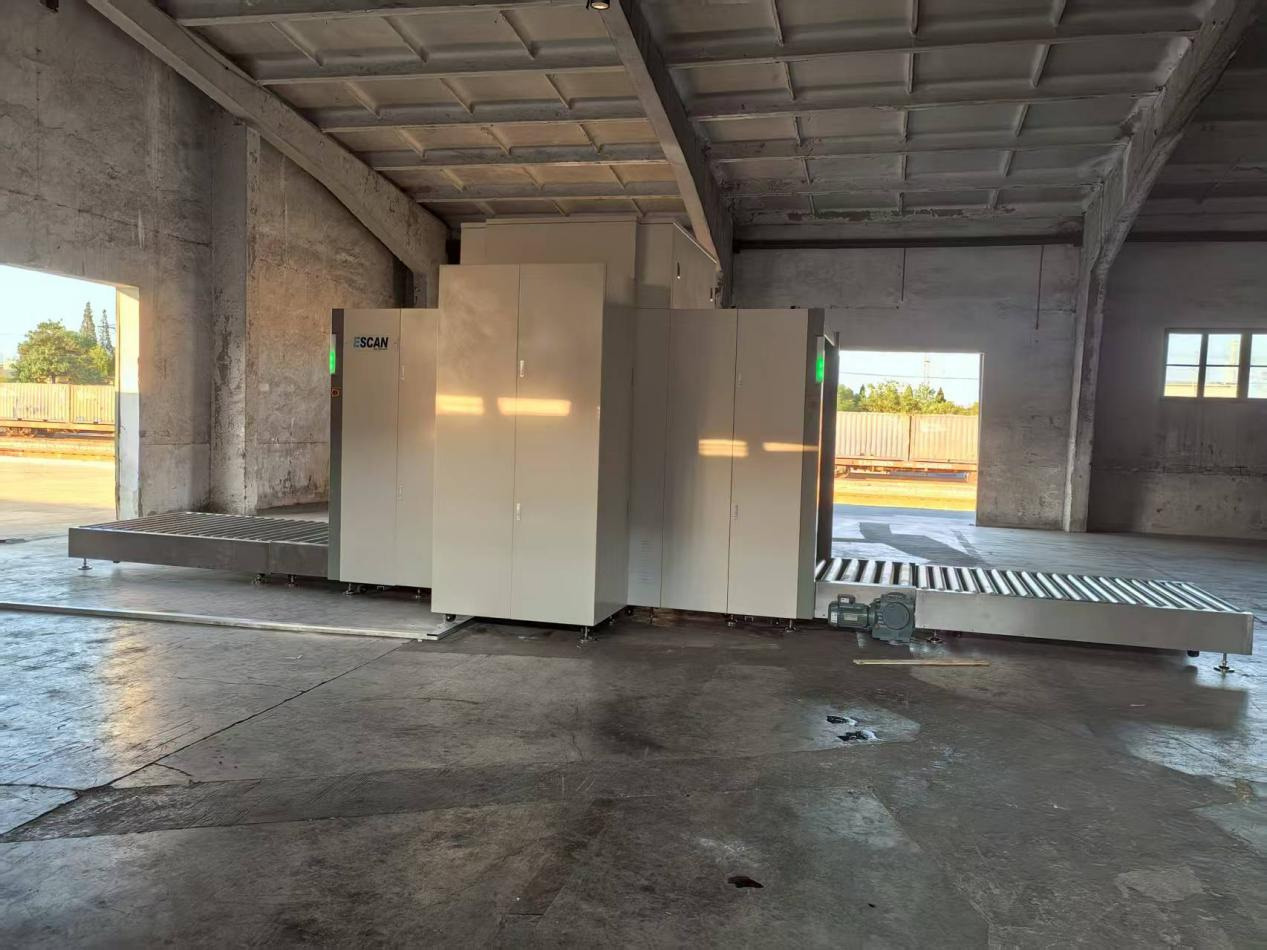 مجموعاتنا المتعددة من معدات الفحص الأمنية المتمركزة بنجاح في مركز لوجستيات مكتب جينان